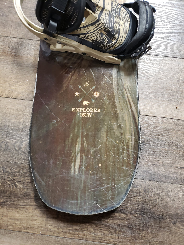 Jones Explorer 161 cm wide snowboard NOW bindings