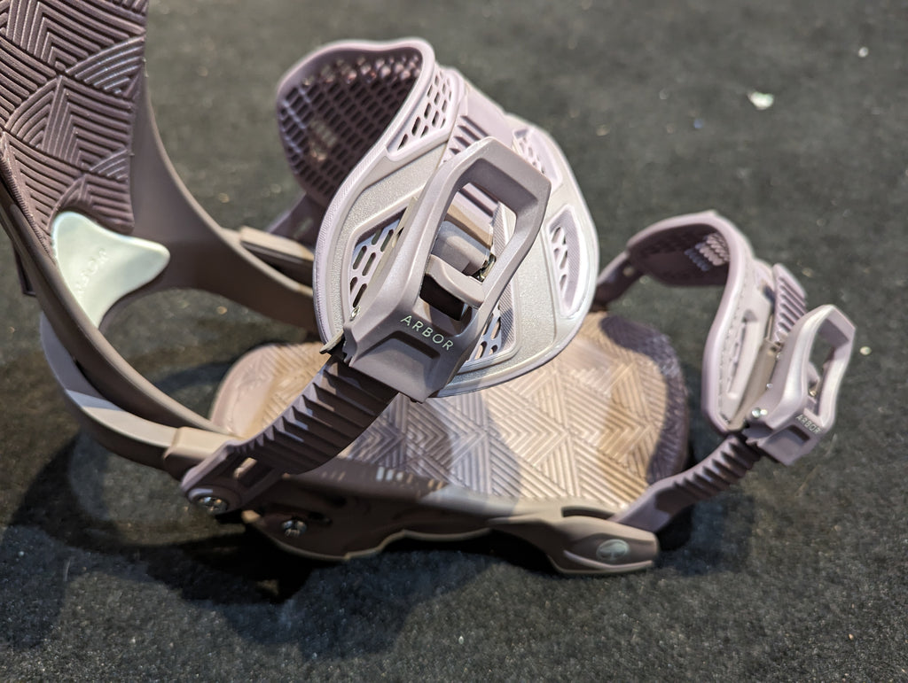 Arbor Sequoia Snowboard Bindings, Women S/M, Purple