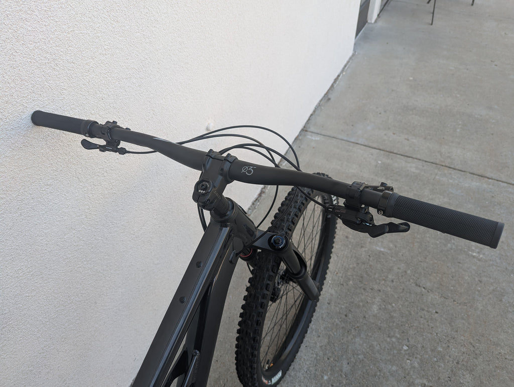 Salsa Blackthorn Full Suspension Mountain Bike, Extra Large