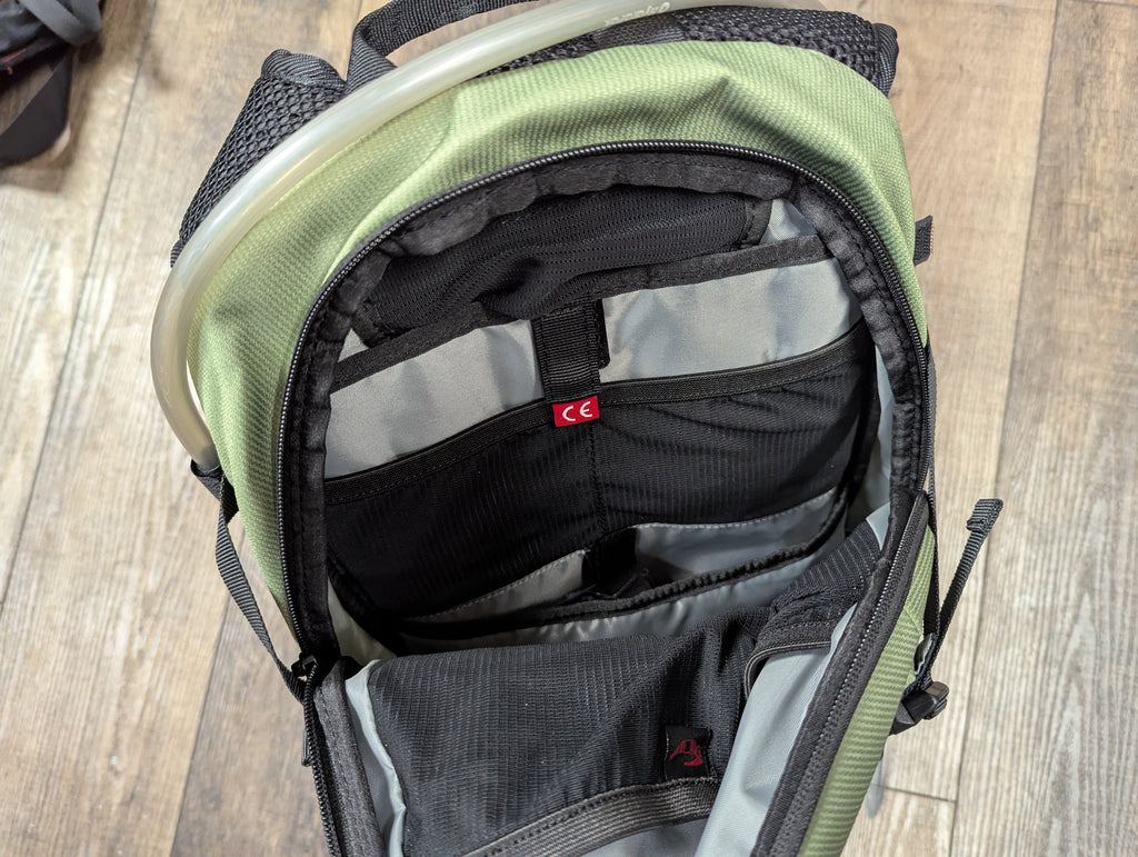 Leatt Lite 2.0 Hydration Backpack, Mountain Biking, No Bladder, NWOT