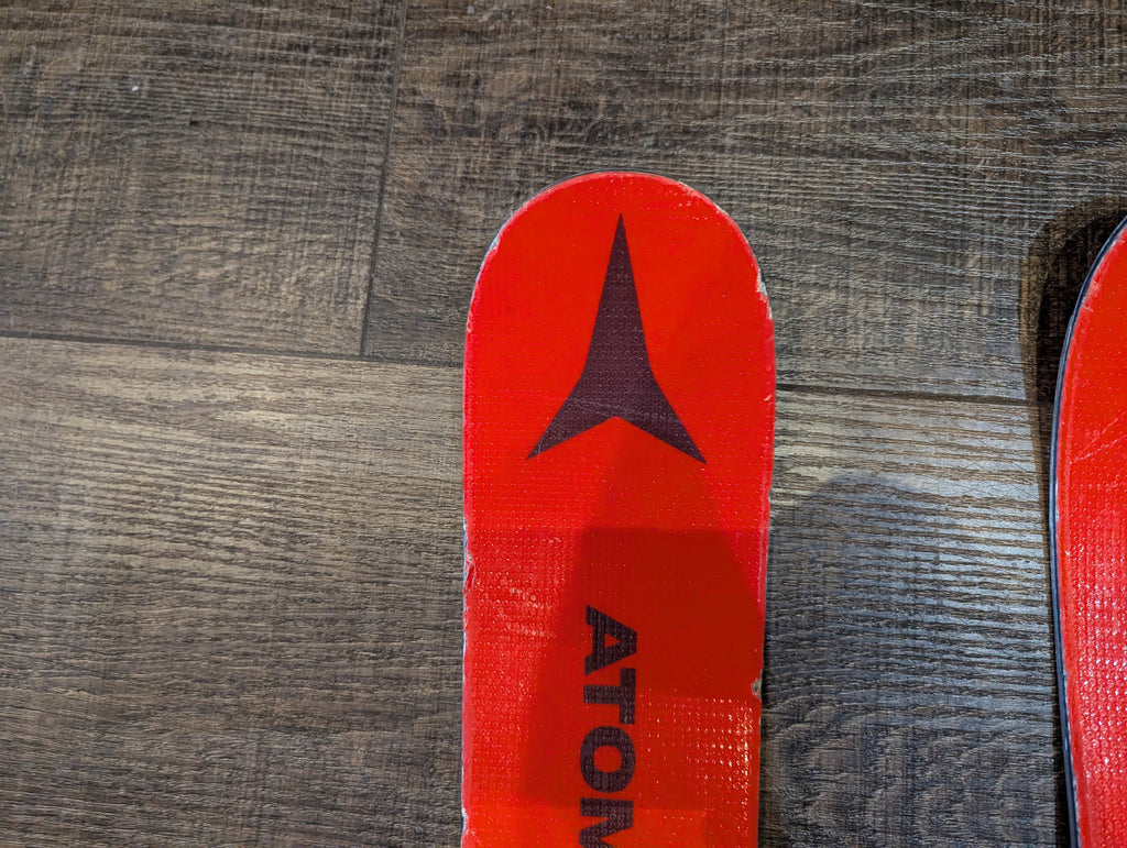 Atomic Redster G9 skis, 145cm, with Atomic Colt 10 Bindings