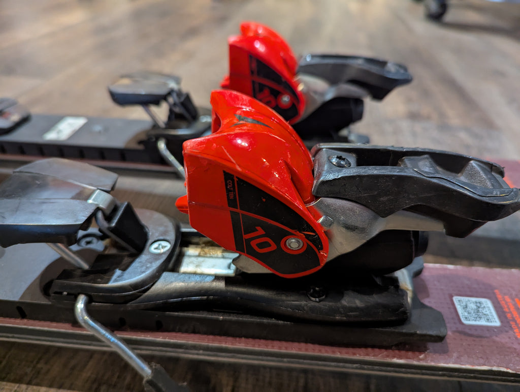 Atomic Redster G9 skis, 145cm, with Atomic Colt 10 Bindings