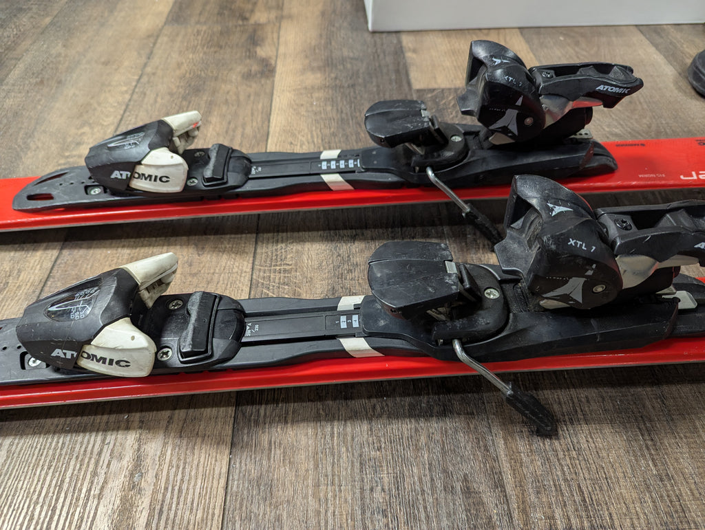 Atomic Redster GS skis, 138cm, with Atomic XTL 7.5 Bindings