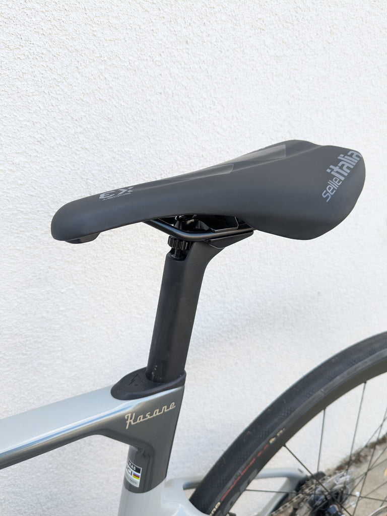 NEW 56cm Fuji Kasane 2.1 Carbon Road Bike, Sram Rival AXS Wireless 2x12