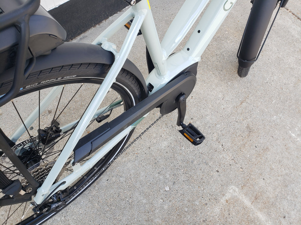 Gazelle Medeo T9 City E-Bike, Light Olive