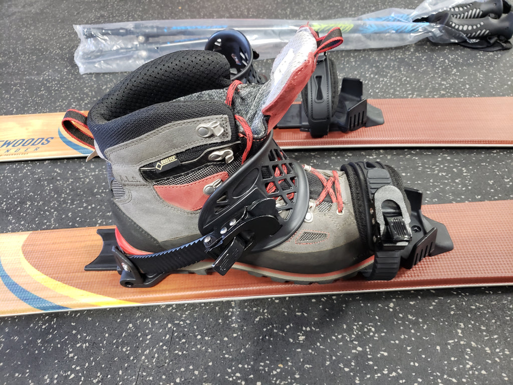 Whitewoods Outlander Snowshoe Skis, 139cm w/Universal Bindings, Telescopic Poles