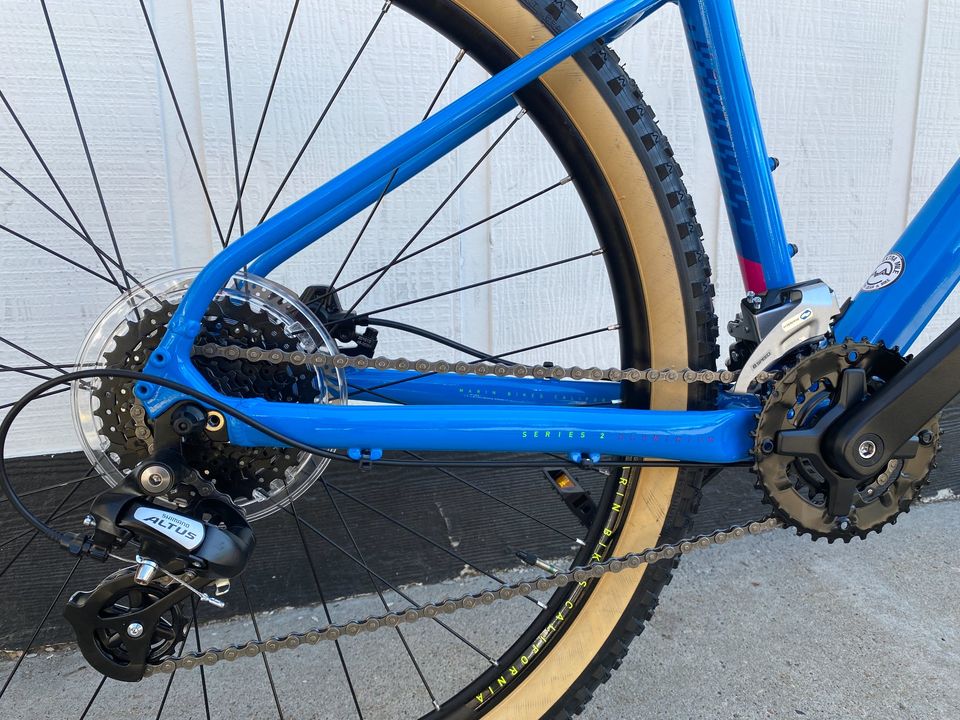 Marin Bobcat Trail 3 27.5 Hardtail Mountain Bike, Blue/Pink
