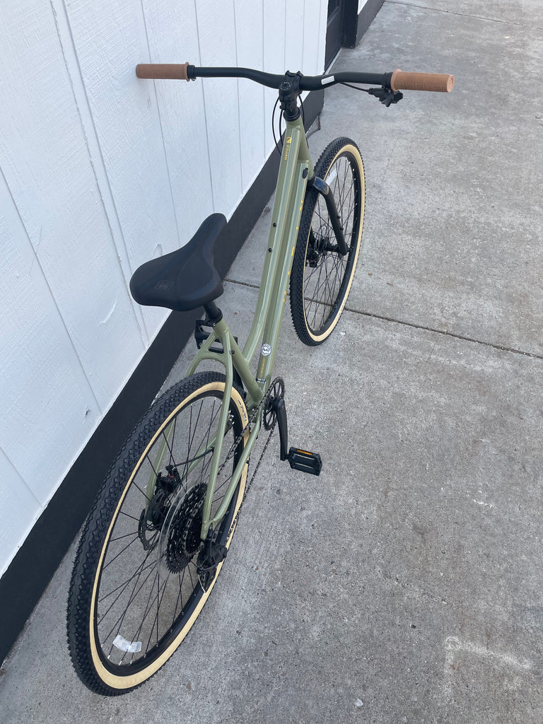 Marin Kentfield 2 Step Thru Hybrid Bike, Green