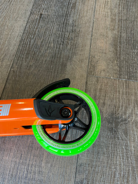 ENVY ONE S3 COMPLETE SCOOTER - GREEN/ORANGE – The Mile Outdoor Gear & Bike