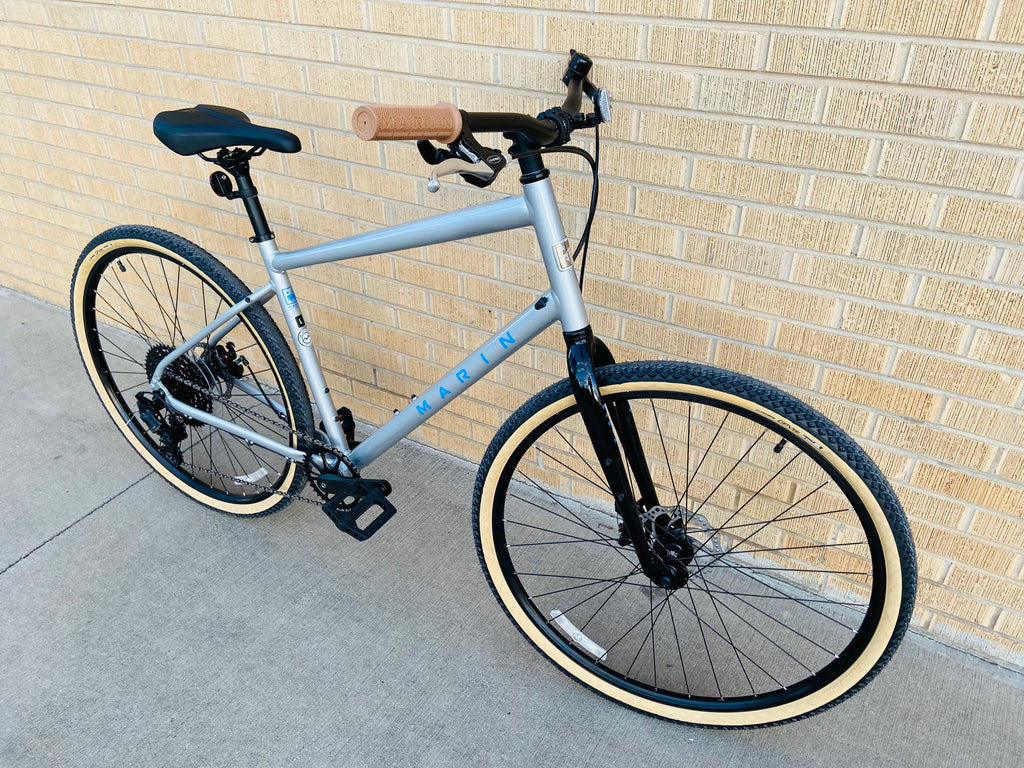 Marin Kentfield 2 Hybrid Casual Bike