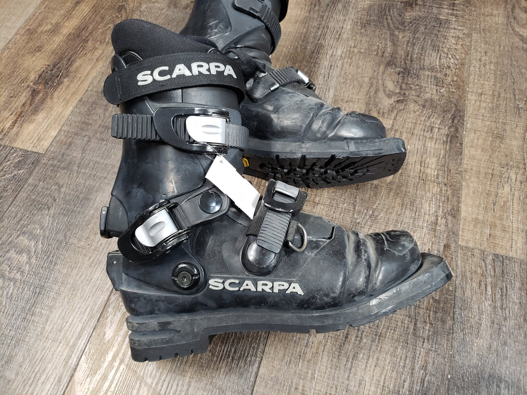 Scarpa telemark ski boots mondo 25 men 7