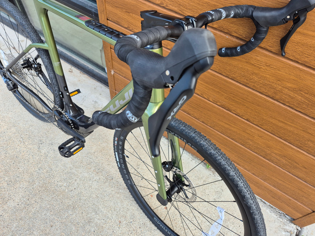 fuji gravel bikes NEW 56cm Fuji Jari Carbon 1.3 Carbon Gravel Bike, 1x11 GRX – The Extra Mile Outdoor Gear & Bike