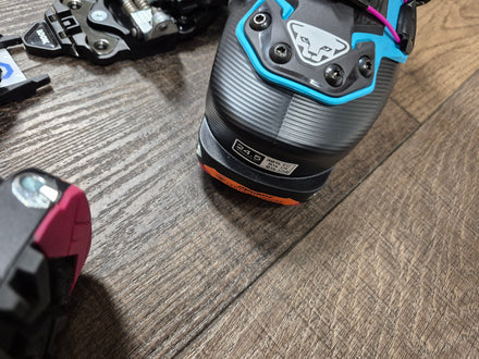 Dynafit Radical W AT tech ski boots mondo 24.5 new, and dynafit/look rotation bindings 95mm brake