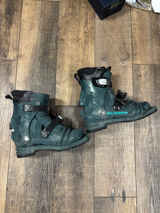 Scarpa Telemark 75mm 3-pin Ski Boot, Mondo 25.0 men's 7