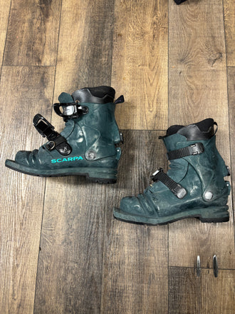 Scarpa Telemark 75mm 3-pin Ski Boot, Mondo 25.0 men's 7