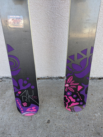 Volkl Aura All Mountain/Powder Skis, 170cm, Salomon Z12 Bindings