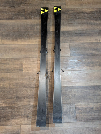 Fischer RC4 GS Skis, 145cm, with Fischer Z11 Bindings