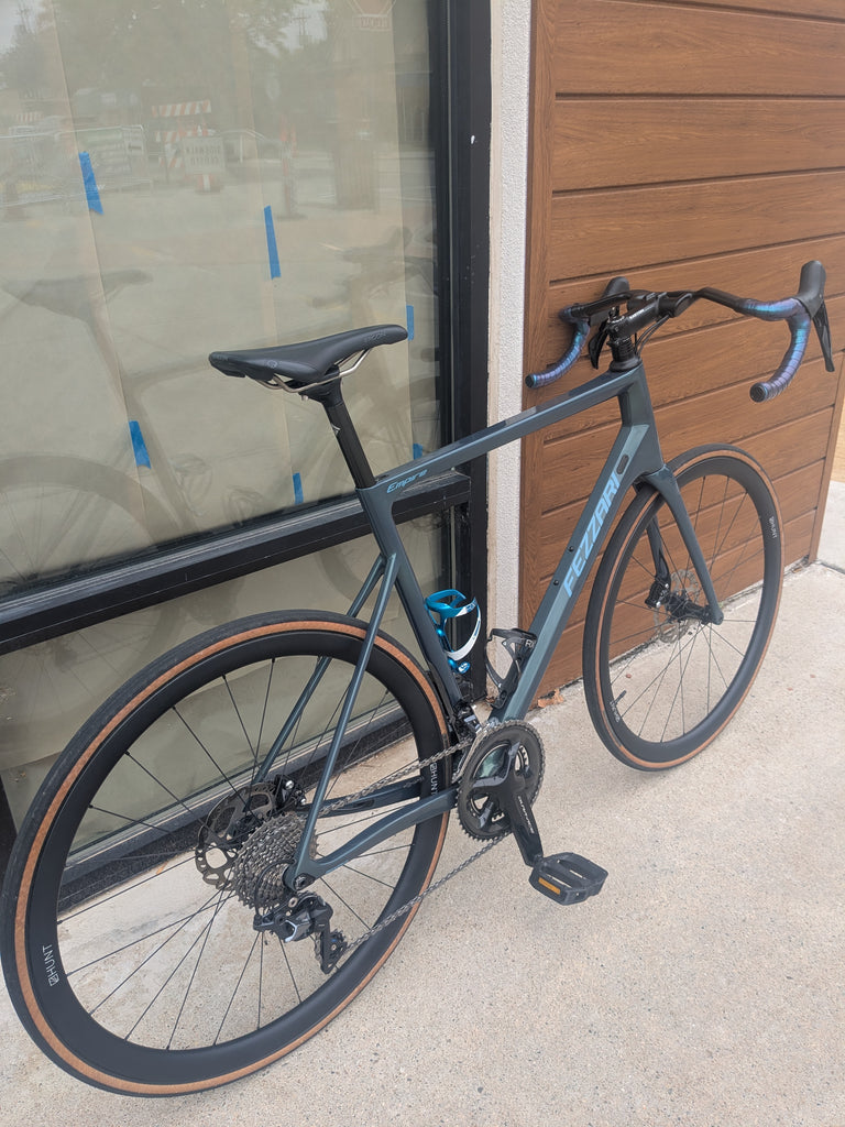 Fezzari Empire Carbon Road Bike, 58cm XL, Custom Upgrades, power meter – The Extra Mile Outdoor Gear & Bike