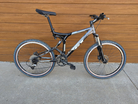 GT iDrive Full Suspension Bike, Medium, 26" Wheels, AS IS