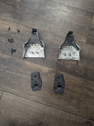 Voile 3 pin XC ski bindings with heel plates