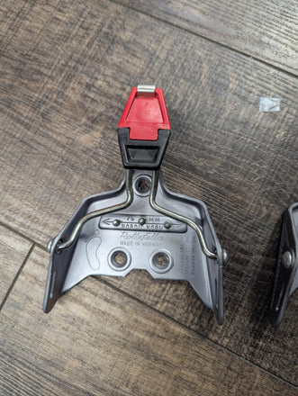 Vintage Rotefella 75mm 3 Pin XC Bindings (1)