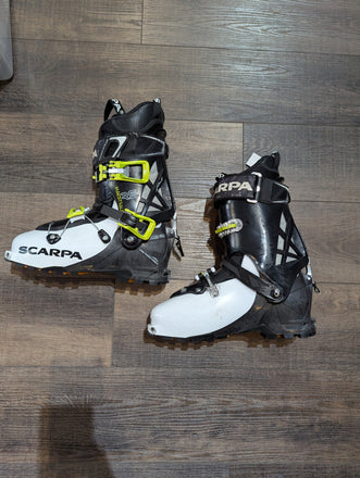 Scarpa Maestrale RS AT Backcountry Ski Boots, Men's Mondo 28