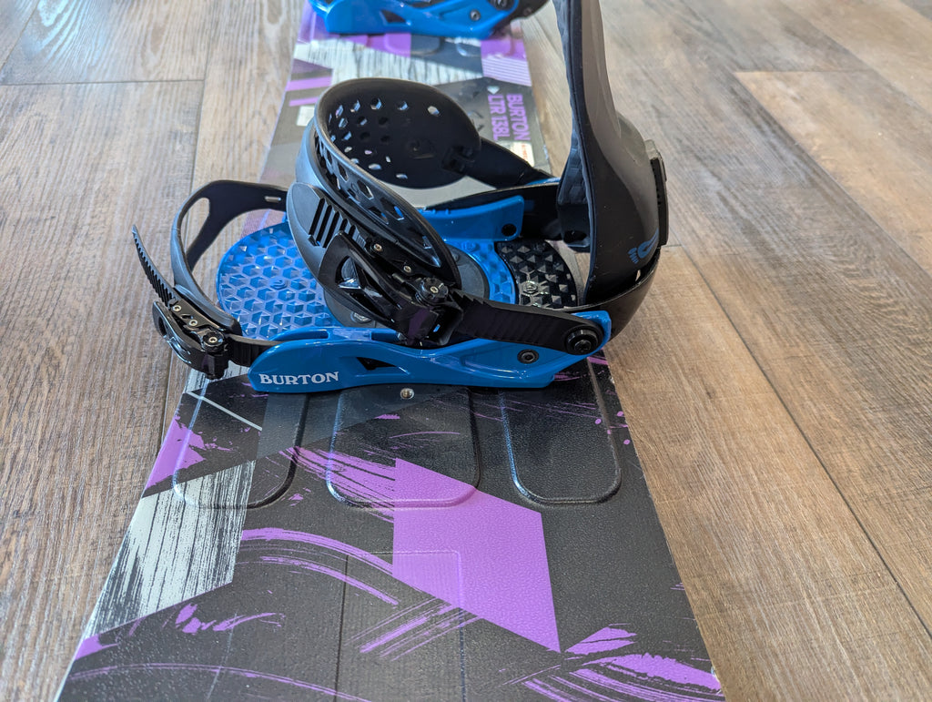 burton 138cm snowboard Women's Feelgood Camber Experience it all in a kids version of Burtons most versatile and time Burton Feel Good Smalls Snowboard
