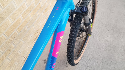 Marin Bobcat Trail 3 29er Hardtail Mountain Bike, Blue/Pink