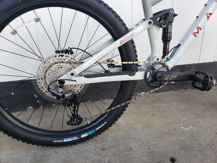 Marin Rift Zone 27.5" 2 Full Suspension Mountain Bike, White/Gray, Medium