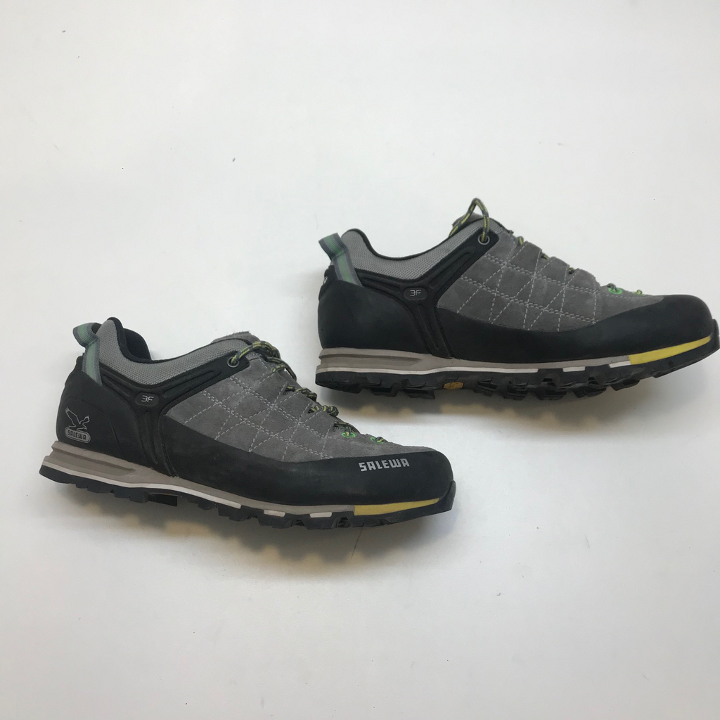 Salewa MS MTN Trainer Trail Shoes with vibram soles US 8 suede